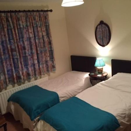 Primrose Cottage, Bushmills - Cosy Self Catering Property Экстерьер фото