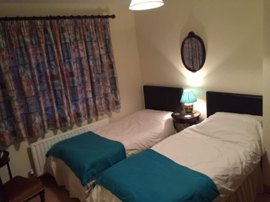 Primrose Cottage, Bushmills - Cosy Self Catering Property Экстерьер фото